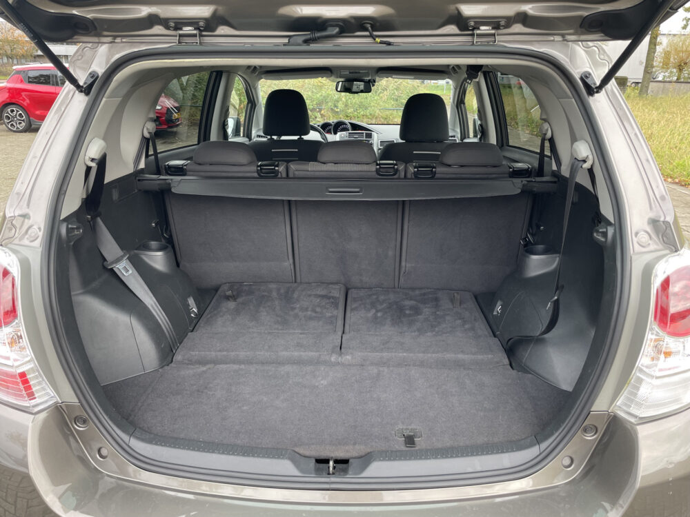 Toyota Verso 1.8 VVT-i Dynamic 7 Persoons ! 12