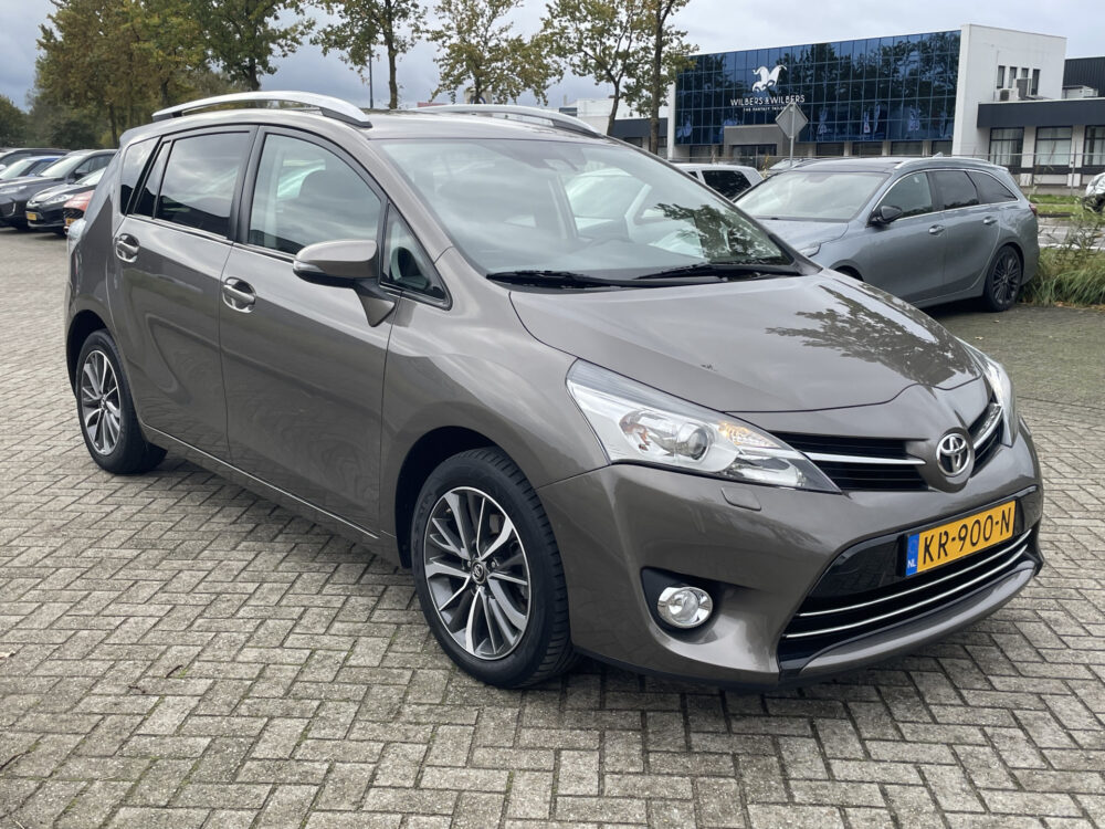 Toyota Verso 1.8 VVT-i Dynamic 7 Persoons ! 3