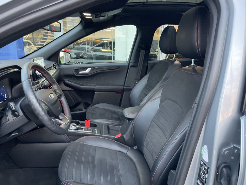 Ford Kuga 2.5 PHEV ST-Line X 19