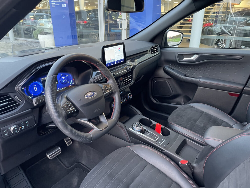 Ford Kuga 2.5 PHEV ST-Line X 21