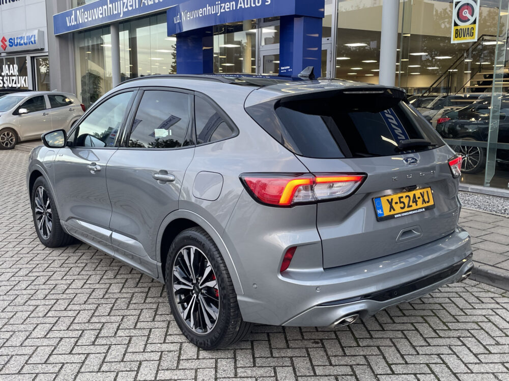 Ford Kuga 2.5 PHEV ST-Line X 9