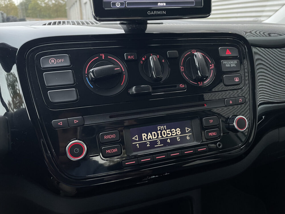 Volkswagen up! 1.0 move up! BlueMotion 13