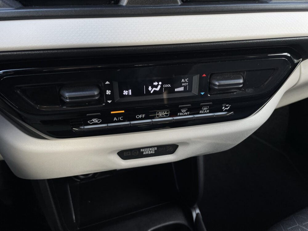 Suzuki Swift 1.2 Select Smart Hybrid 14