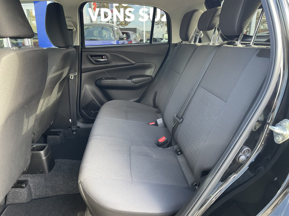 Suzuki Swift 1.2 Select Smart Hybrid 7