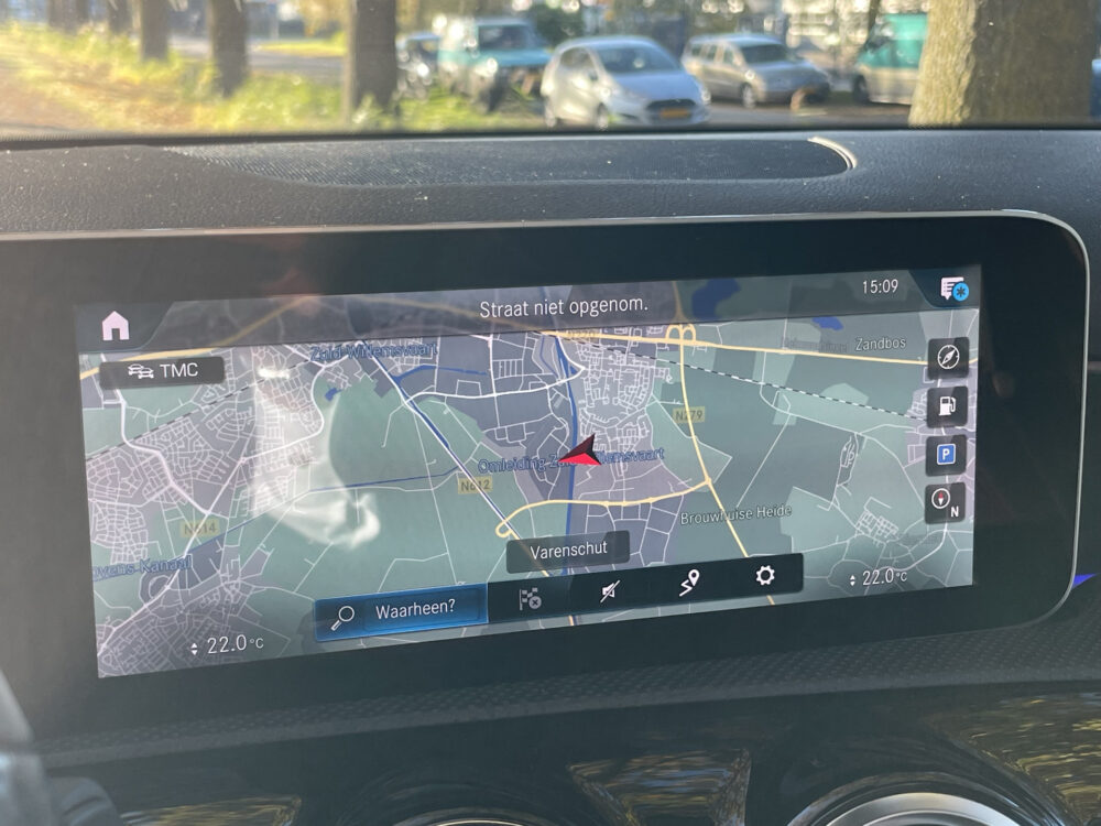 Mercedes-Benz A-Klasse 200 Business Solution AMG 17