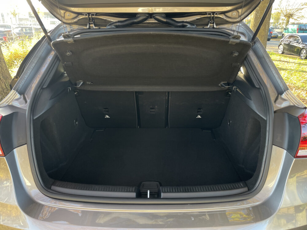 Mercedes-Benz A-Klasse 200 Business Solution AMG 9