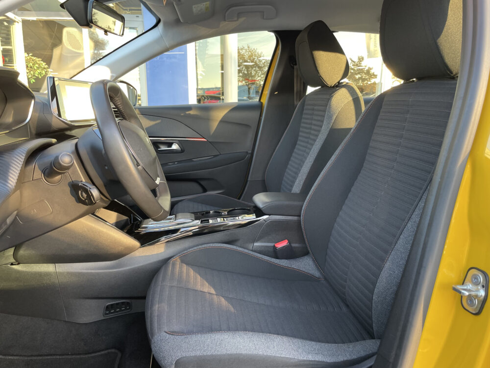 Peugeot e-208 EV Active 50 kWh 10