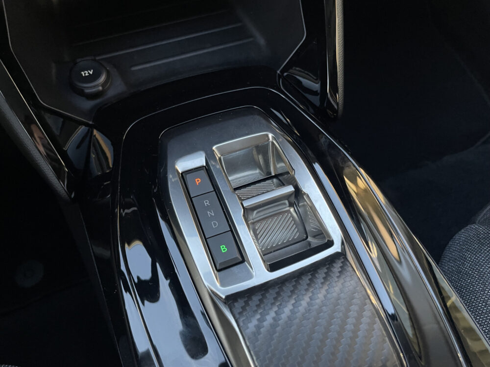 Peugeot e-208 EV Active 50 kWh 11