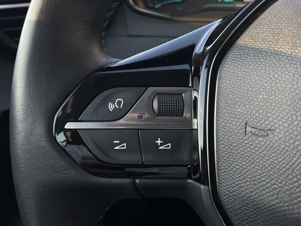 Peugeot e-208 EV Active 50 kWh 16