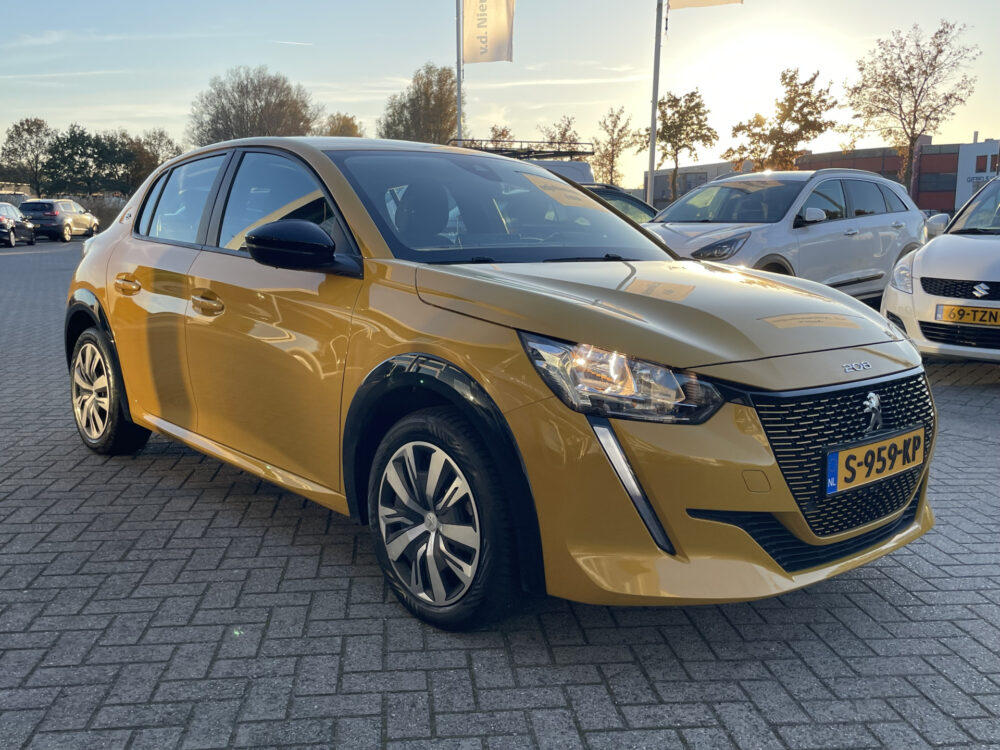 Peugeot e-208 EV Active 50 kWh 3