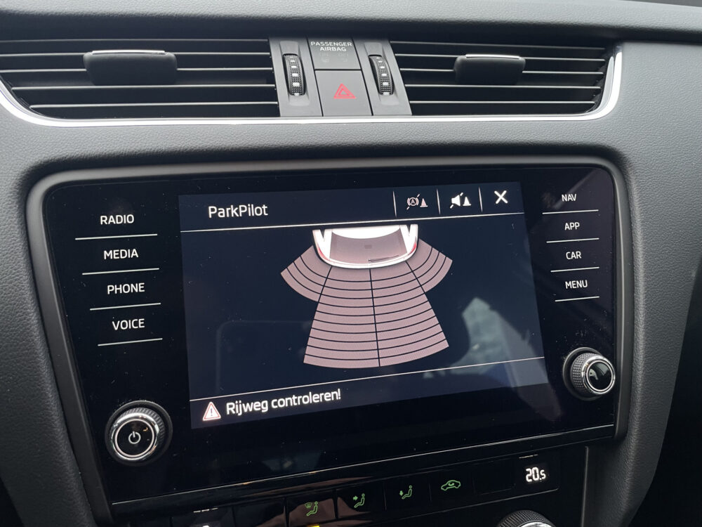 Škoda Octavia Combi 1.5 TSI Greentech Business Edition Automaat 17