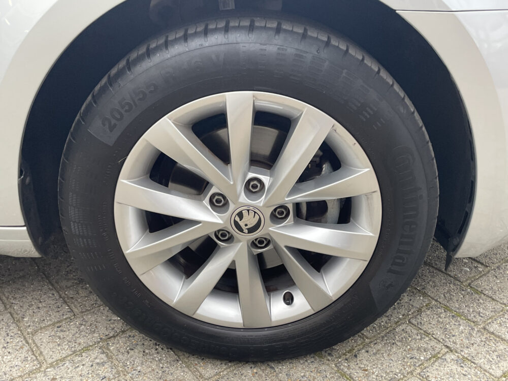 Škoda Octavia Combi 1.5 TSI Greentech Business Edition Automaat 4