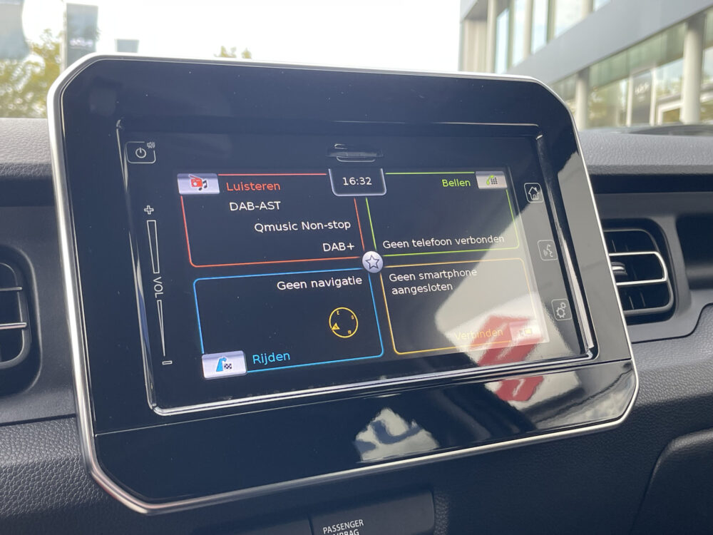 Suzuki Ignis 1.2 Smart Hybrid Select 16