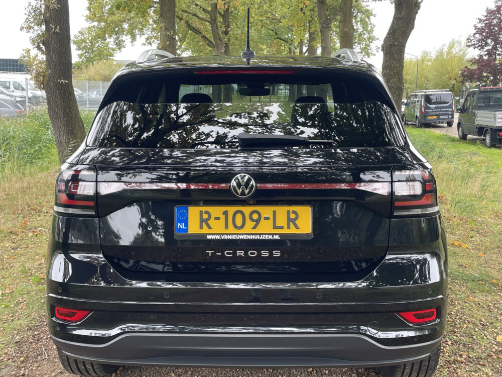 Volkswagen T-Cross 1.0 TSI R-Line 8