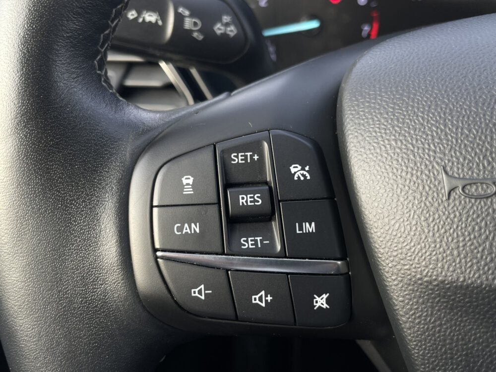 Ford Fiesta 1.0 EcoBoost Titanium 23