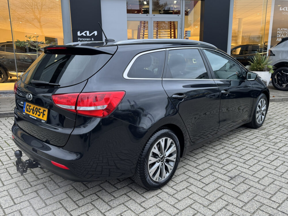 Kia cee'd Sportswagon 1.6 GDI DynamicLine Automaat 2