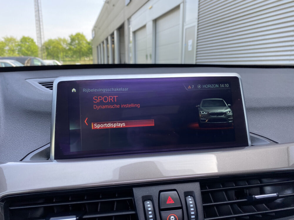 BMW X1 sDrive20i High Executive 21