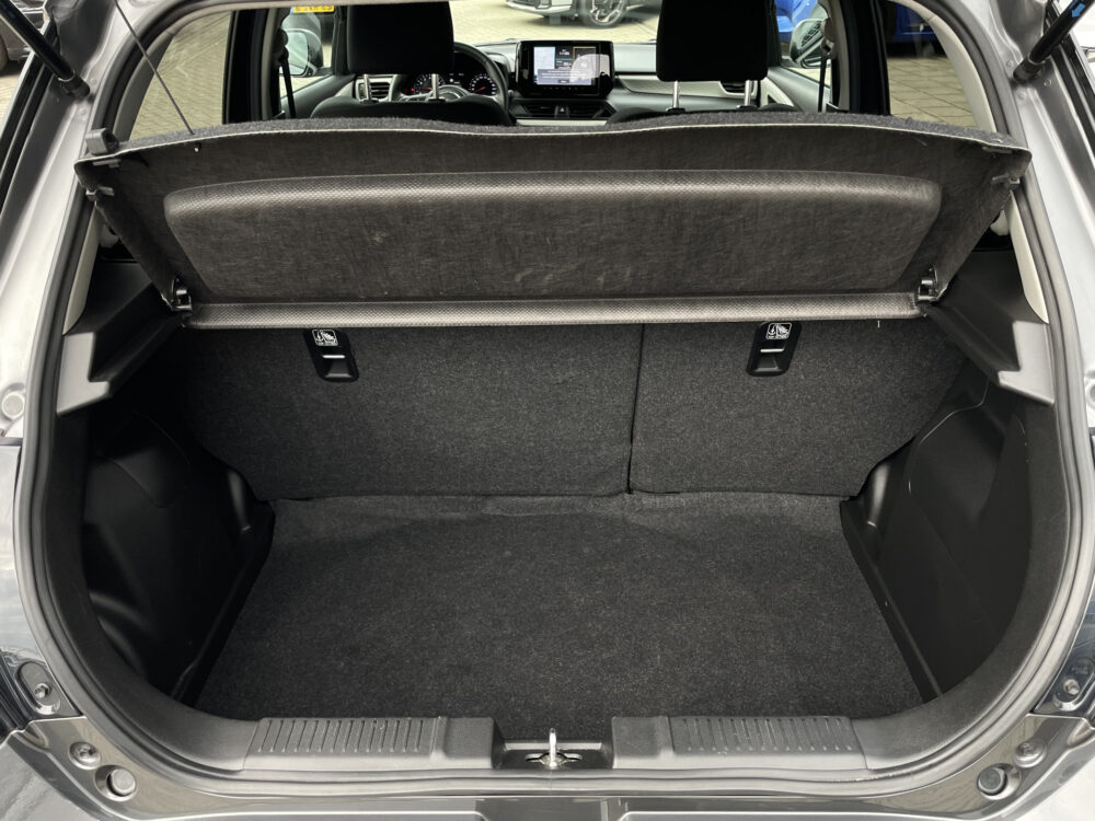 Suzuki Swift 1.2 Select Smart Hybrid 8