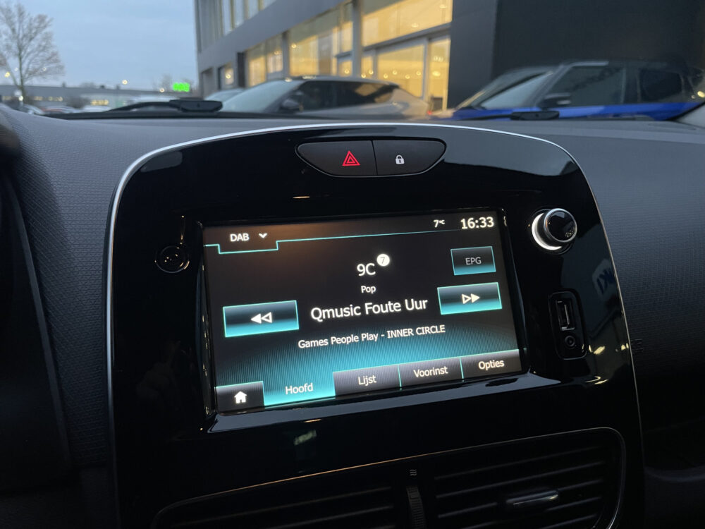 Renault Clio 0.9 TCe Limited 17