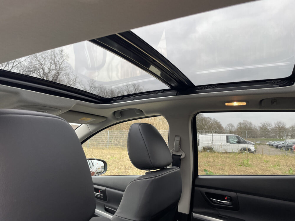 Suzuki S-Cross 1.4 Boosterjet High Executive 13