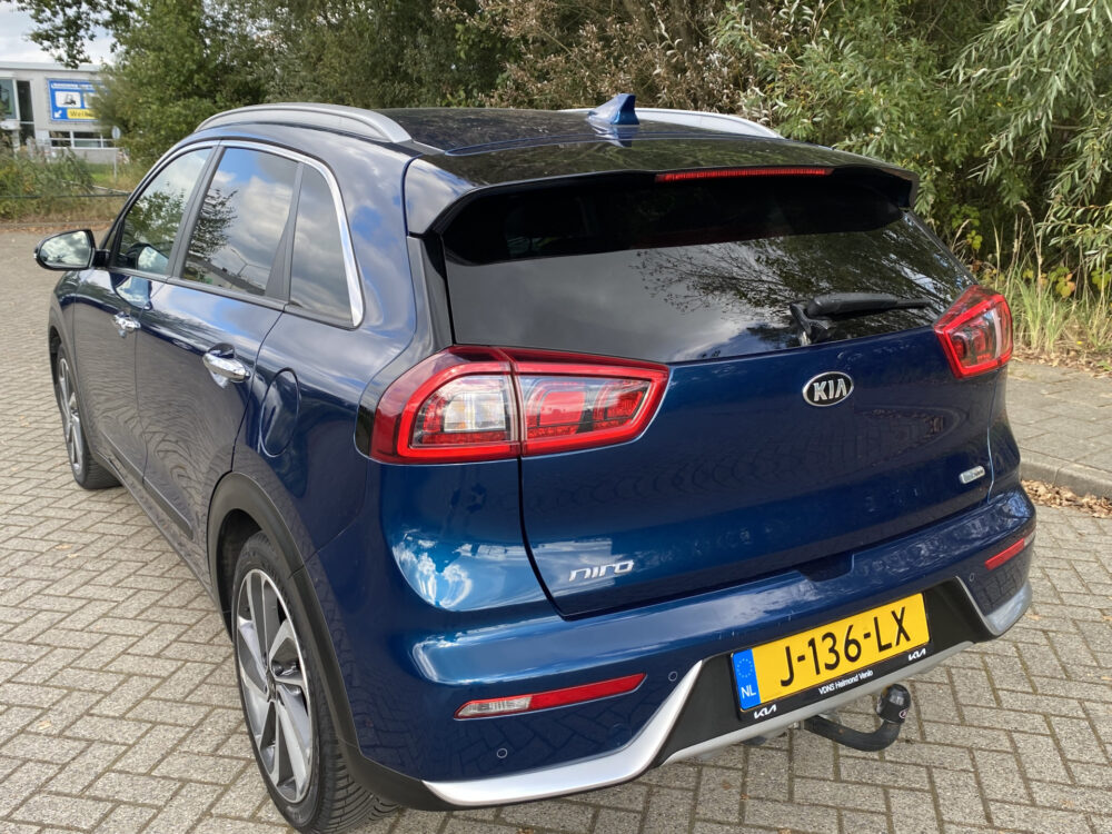 Kia Niro 1.6 GDi Hybrid ExecutiveLine 6