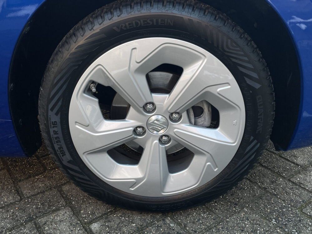 Suzuki Swift 1.2 Select Smart Hybrid 5