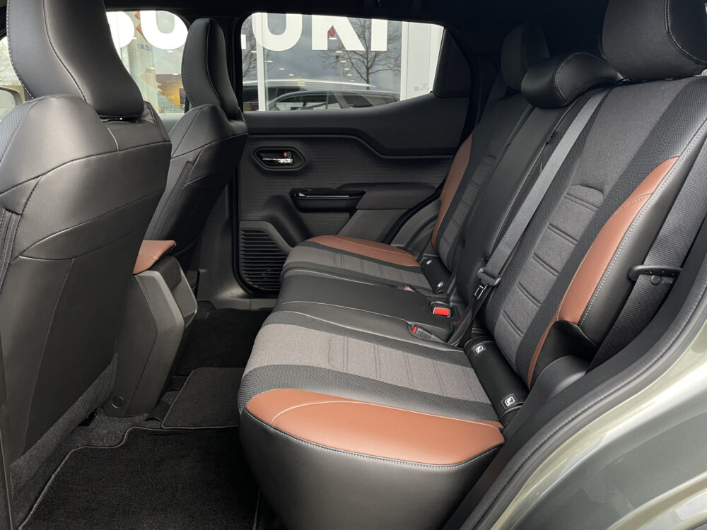 Suzuki e Vitara Style 61 kWh 11