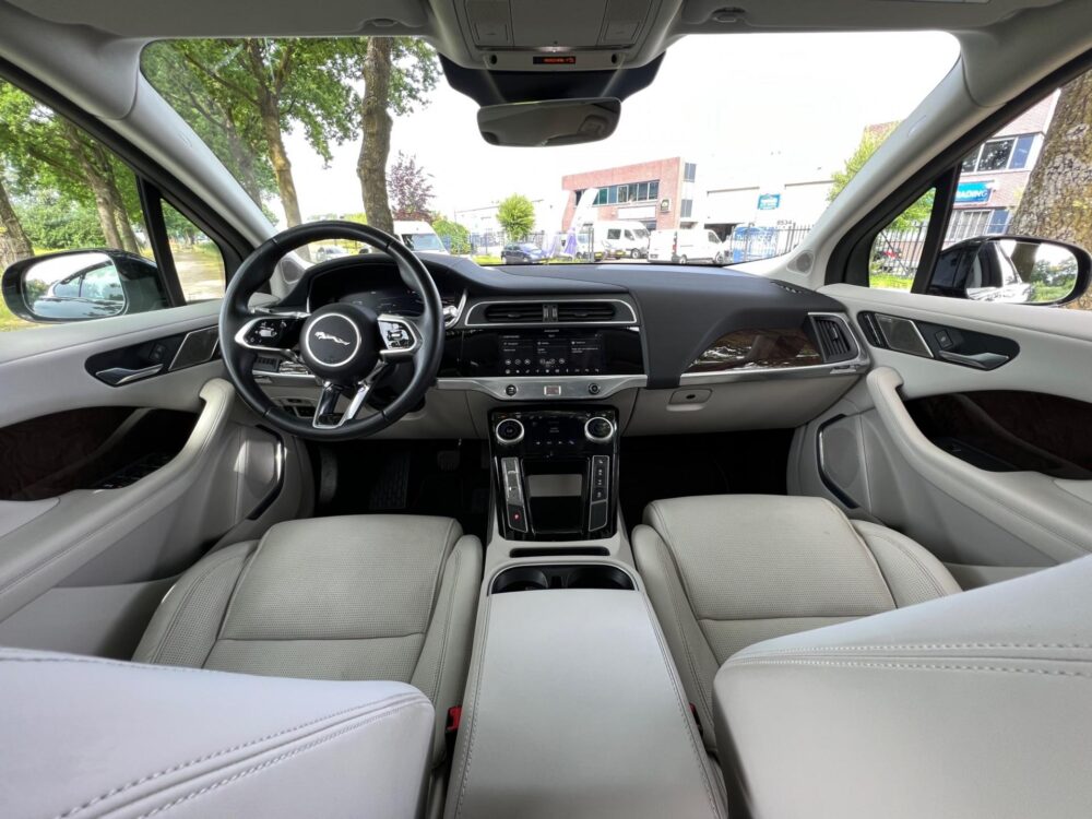 Jaguar I-PACE EV400 HSE 14