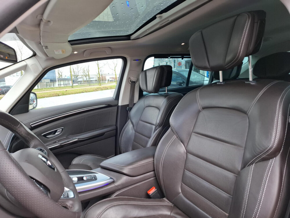 Renault Espace 1.6 TCe Initiale Paris 5p. 10