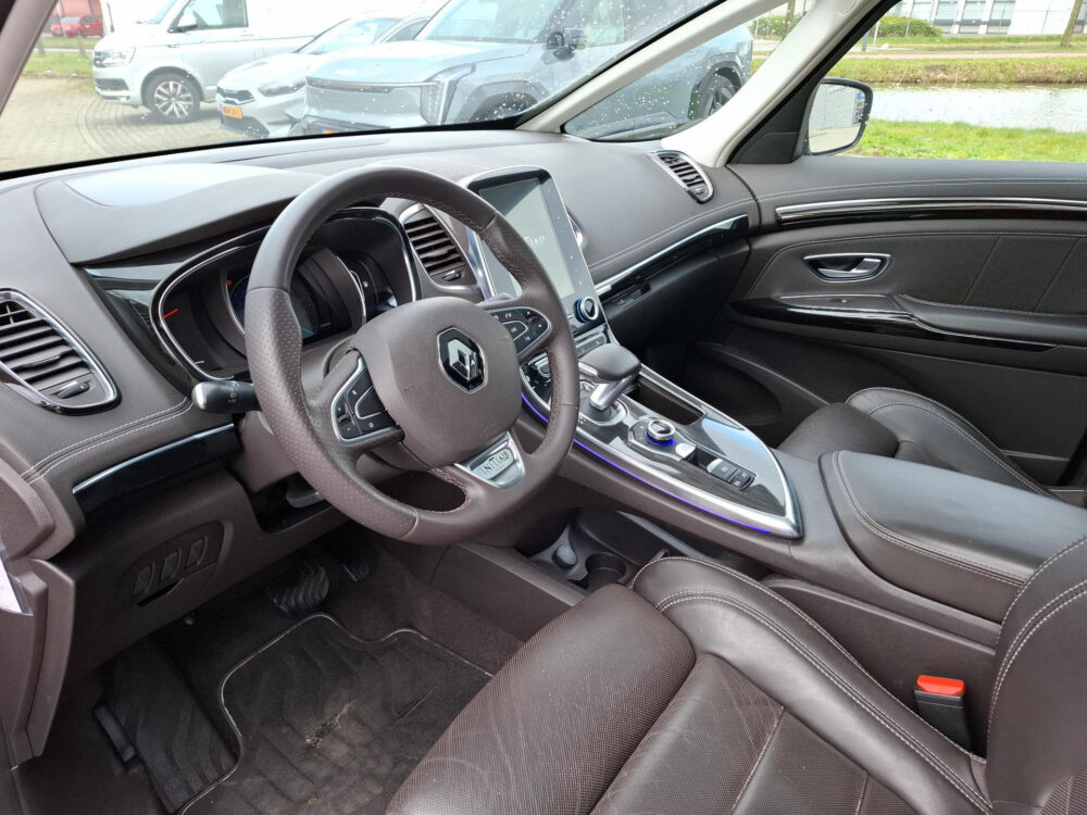 Renault Espace 1.6 TCe Initiale Paris 5p. 8