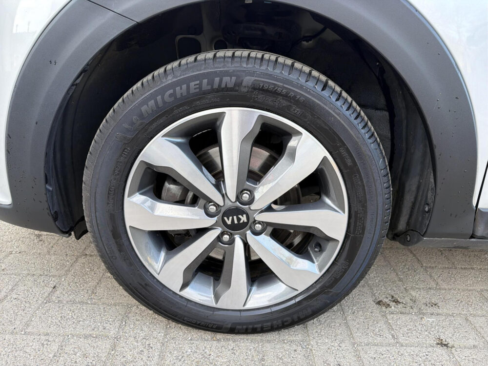 Kia Stonic 1.0 T-GDi MHEV DynamicPlusLine 19