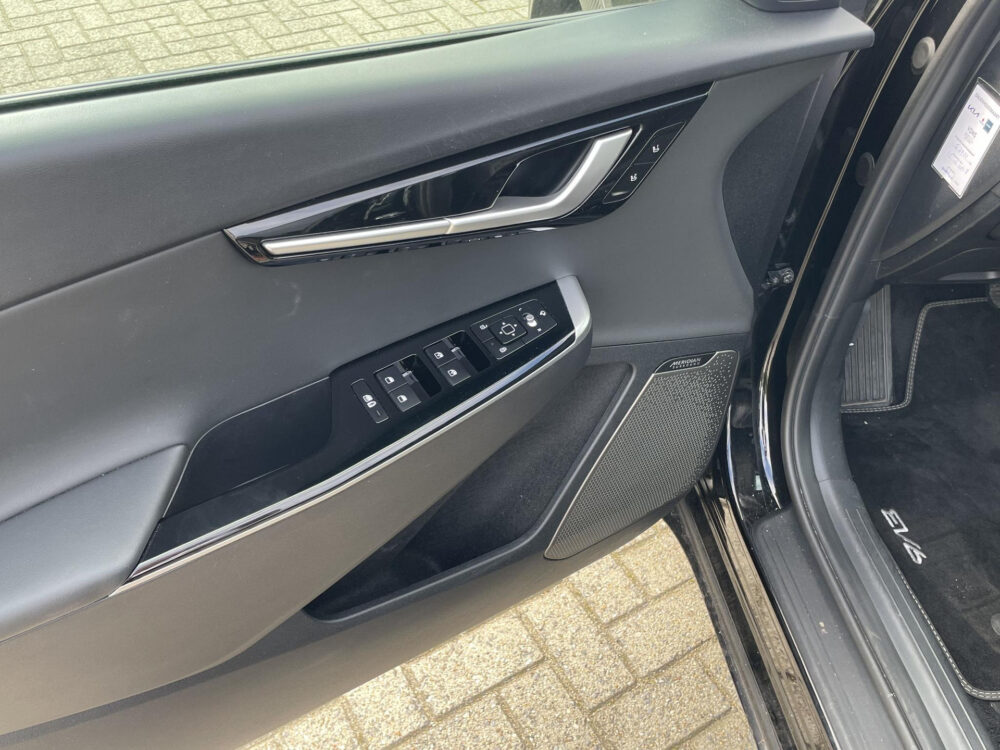 Kia 9