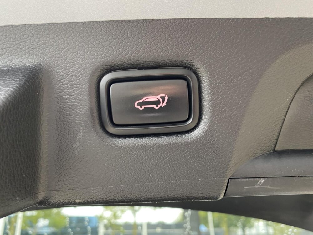 Kia ProCeed 1.5 T-GDi GT-PlusLine 10