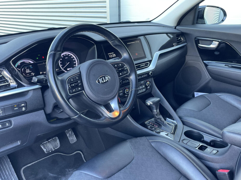 Kia Niro 1.6 GDi PHEV DynamicLine 8