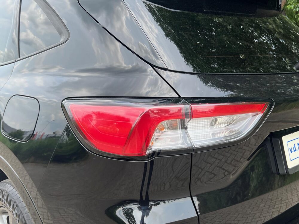 Ford Kuga 2.5 PHEV ST-Line 7
