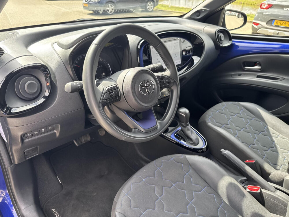 Toyota Aygo X 1.0 VVT-i S-CVT Envy 8