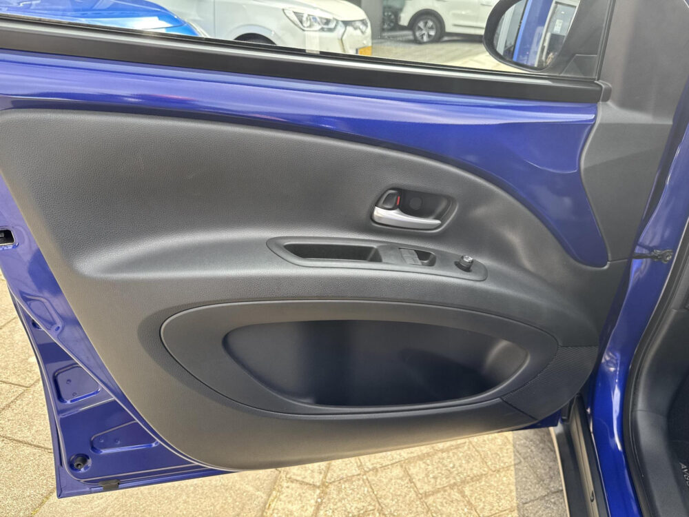 Toyota Aygo X 1.0 VVT-i S-CVT Envy 9