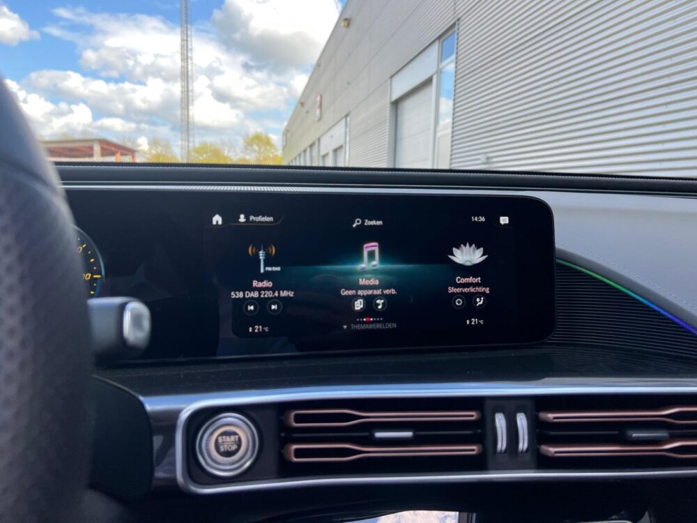 Mercedes-Benz EQC 400 4MATIC AMG Line 80 kWh 17