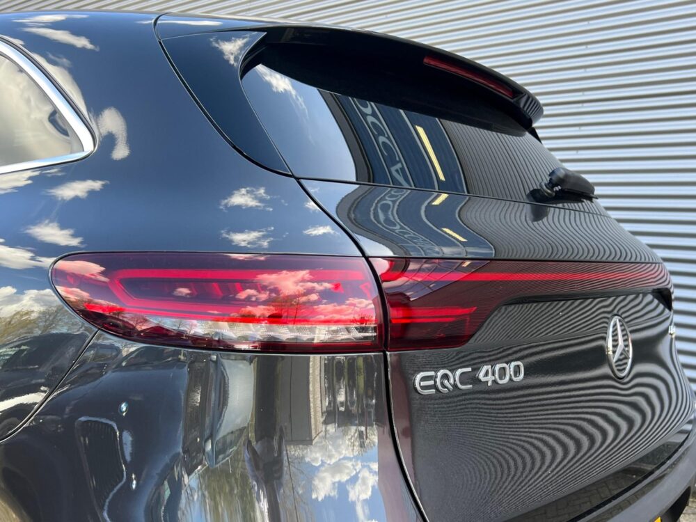 Mercedes-Benz EQC 400 4MATIC AMG Line 80 kWh 6
