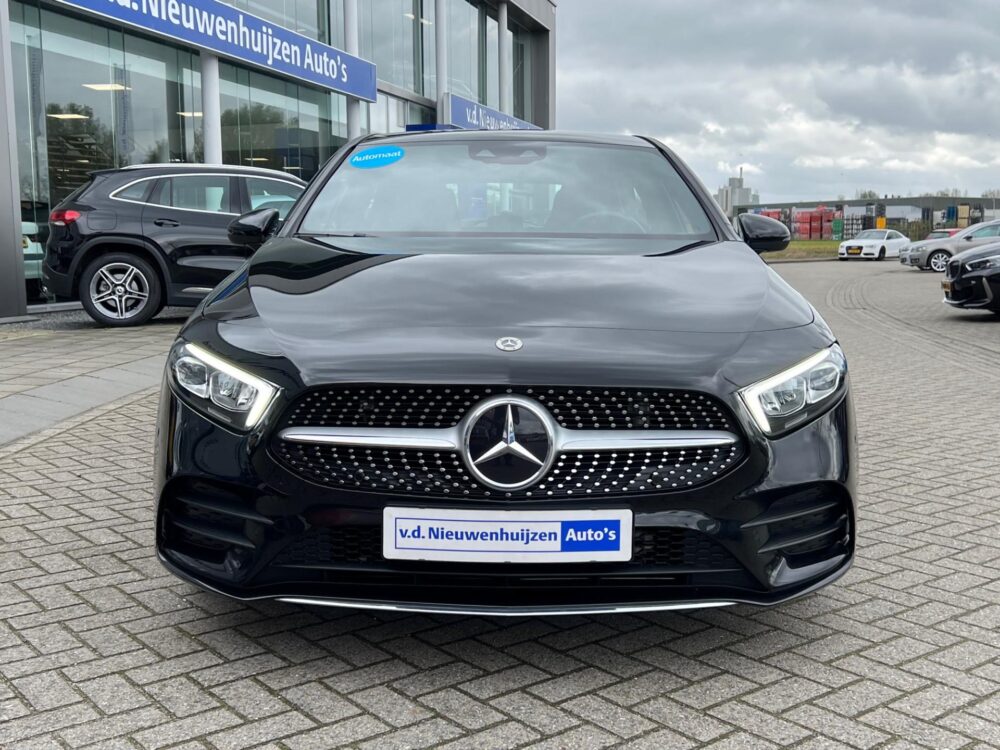 Mercedes-Benz A-Klasse 200 AMG Line 2