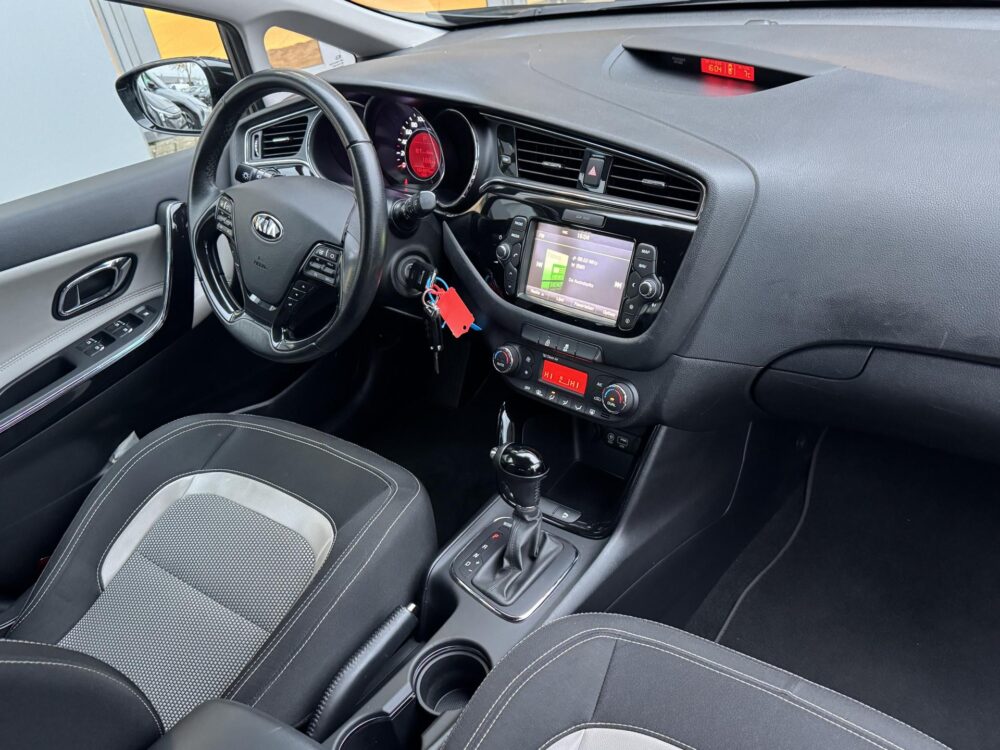 Kia cee'd Sportswagon 1.6 GDI DynamicLine Automaat 12