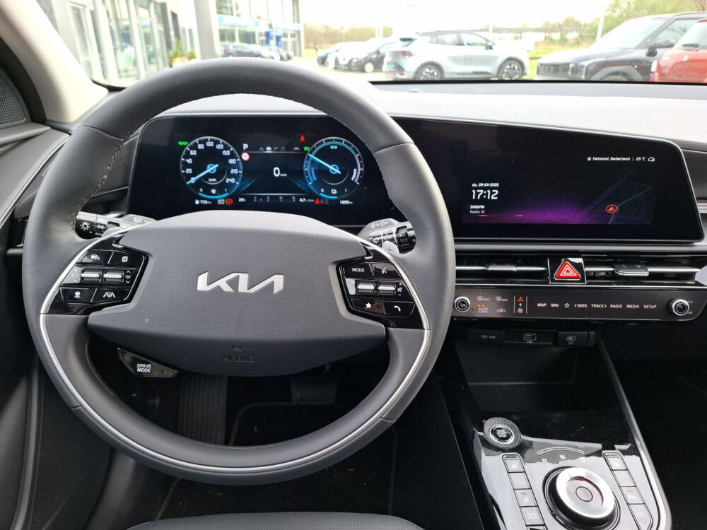 Kia Niro 1.6 GDi Hybrid DynamicPlusLine 12