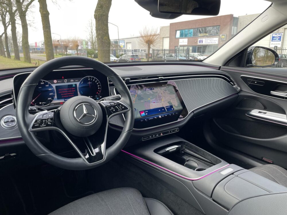 Mercedes-Benz E-Klasse Estate 300 e Luxury Line 11