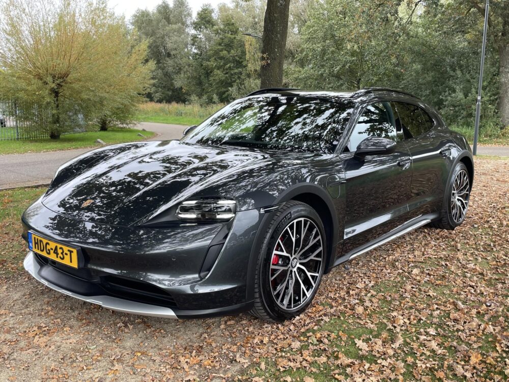 Porsche Taycan Cross Turismo 4S 93 kWh 1