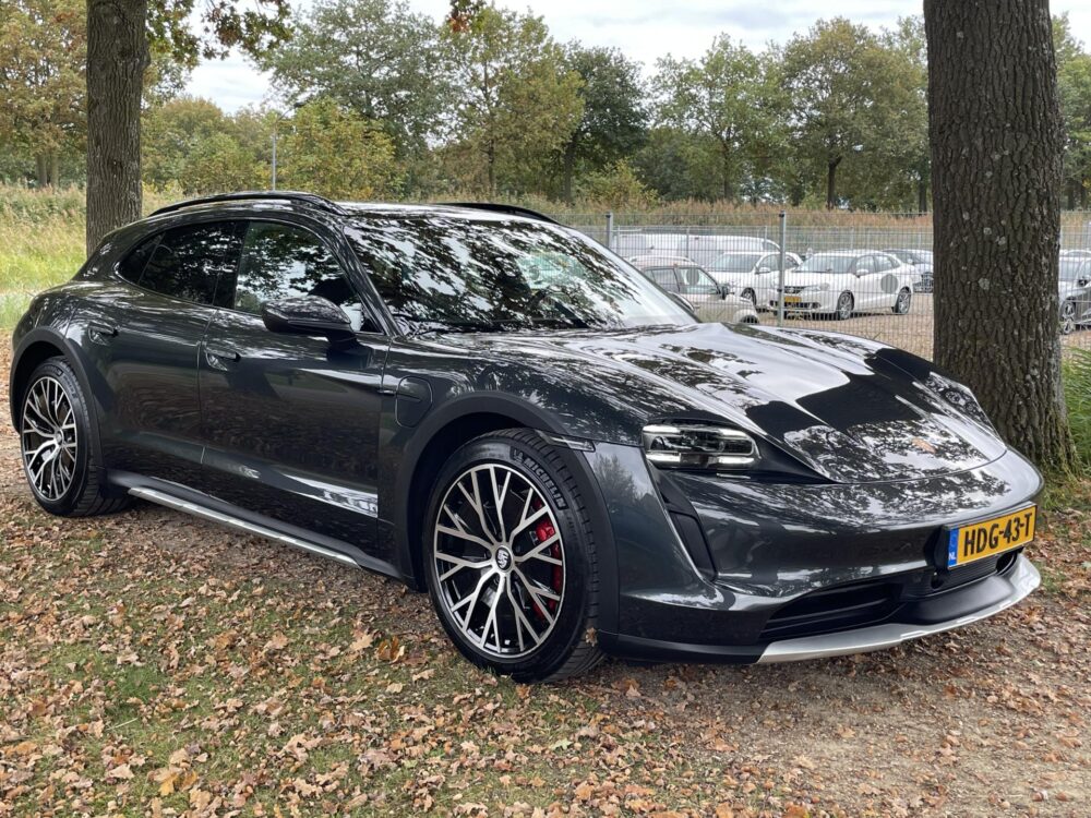 Porsche Taycan Cross Turismo 4S 93 kWh 3