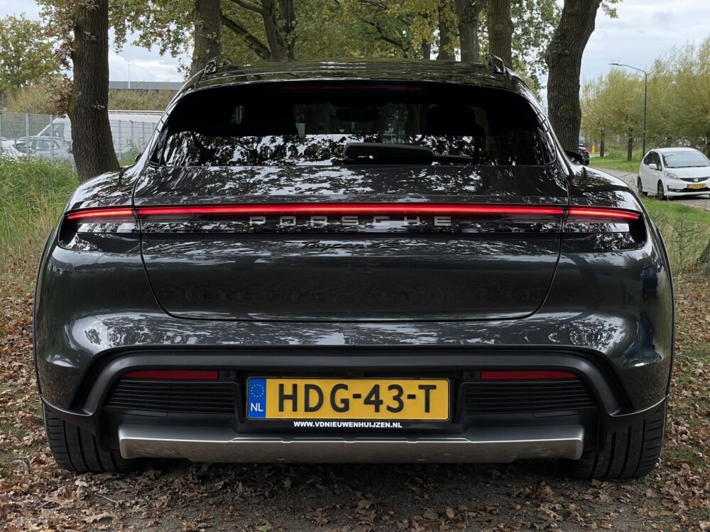 Porsche Taycan Cross Turismo 4S 93 kWh 4
