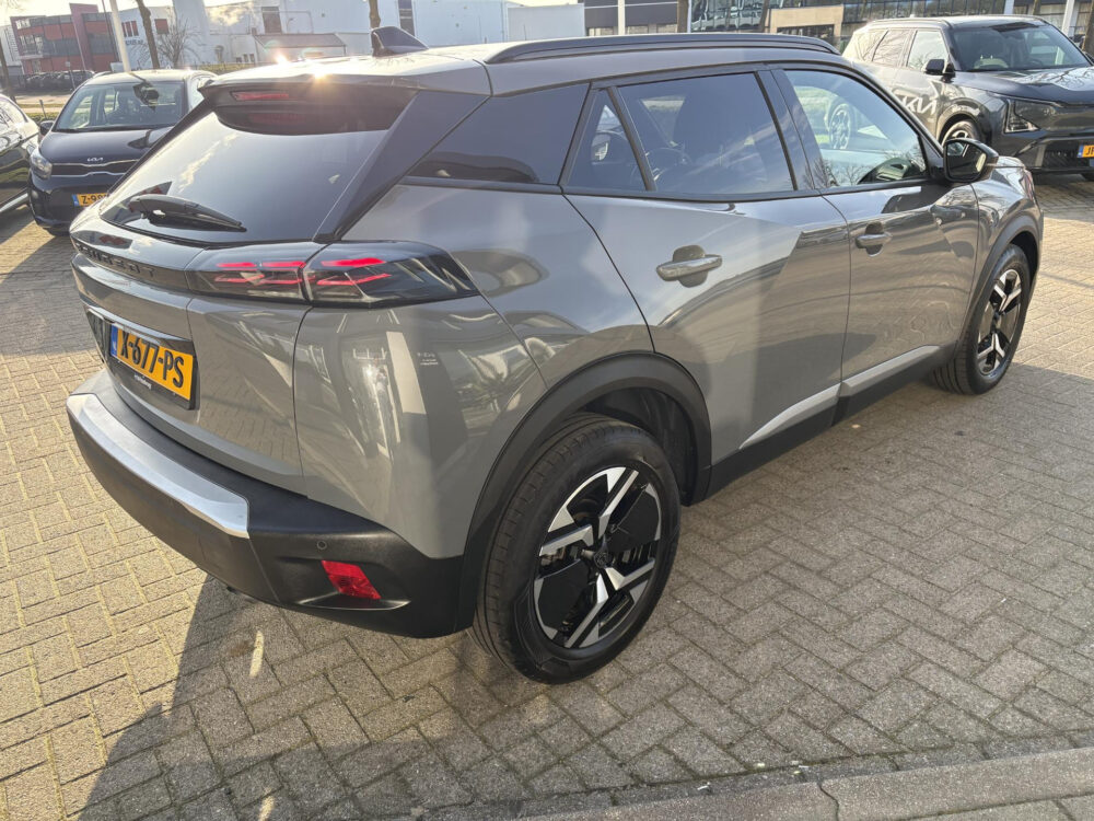 Peugeot 2008 1.2 PureTech 100 Allure 5