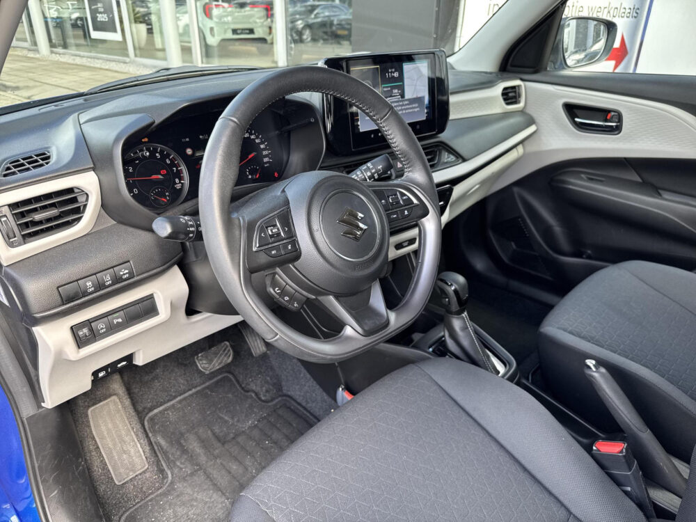 Suzuki Swift 1.2 Select Smart Hybrid 7