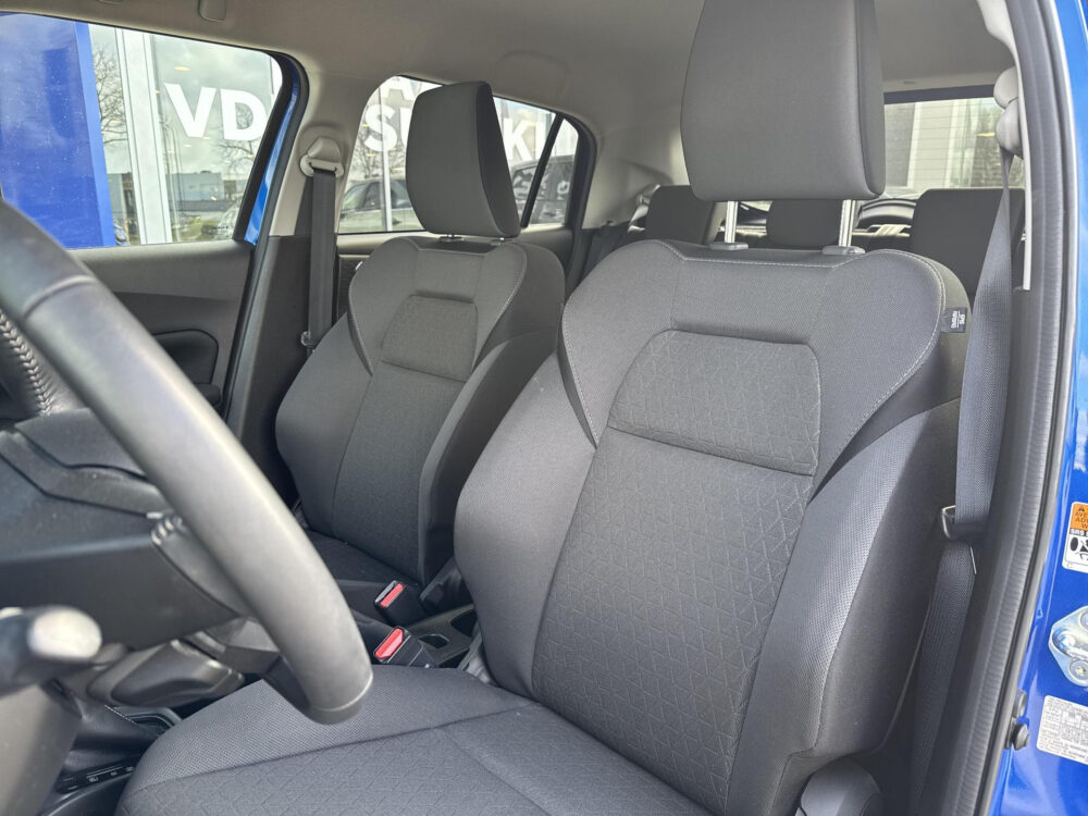 Suzuki Swift 1.2 Select Smart Hybrid 9