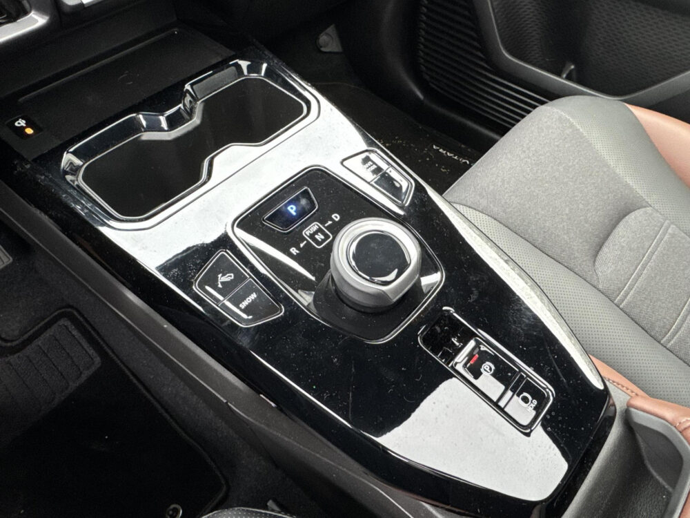 Suzuki e Vitara Style 61 kWh 14